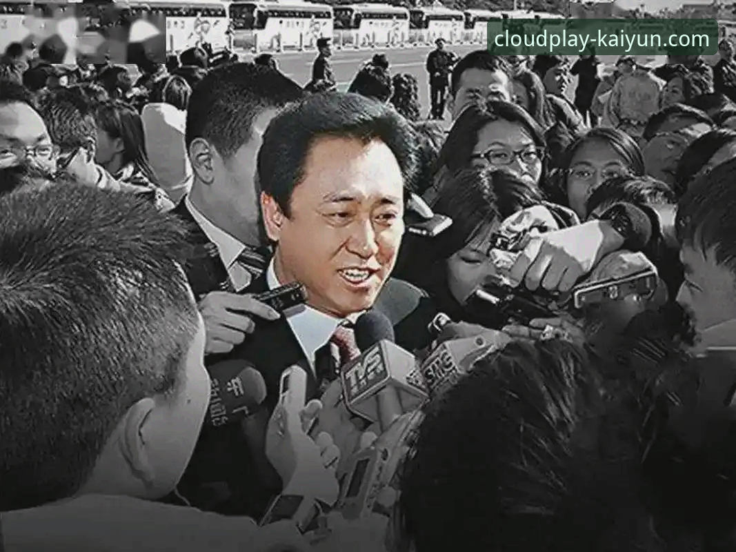 从金元帝国到法庭被告：许家印与恒大足球的兴衰启示录